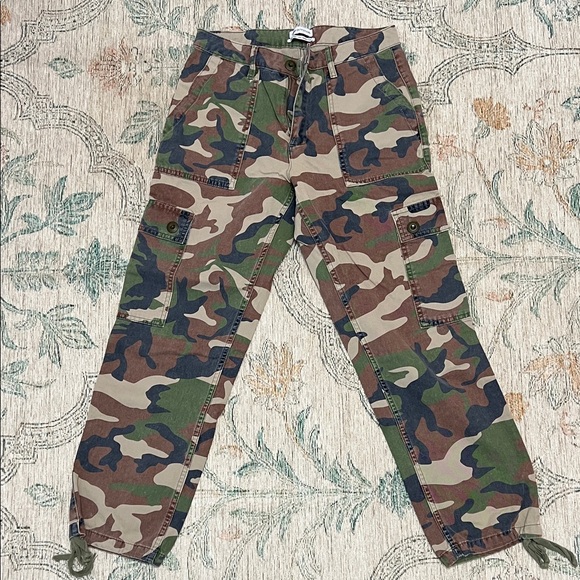 Urban Outfitters Camouflage Cargo Joggers - Picture 1 of 6